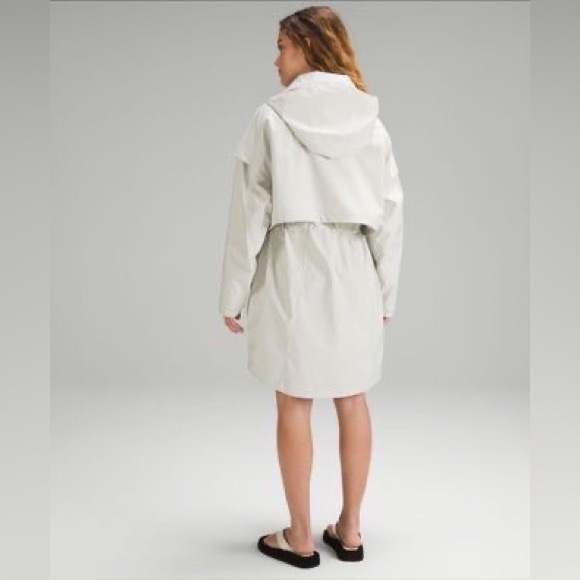 Lululemon relaxed-fit rain shell jacket brand new - Picture 6 of 6